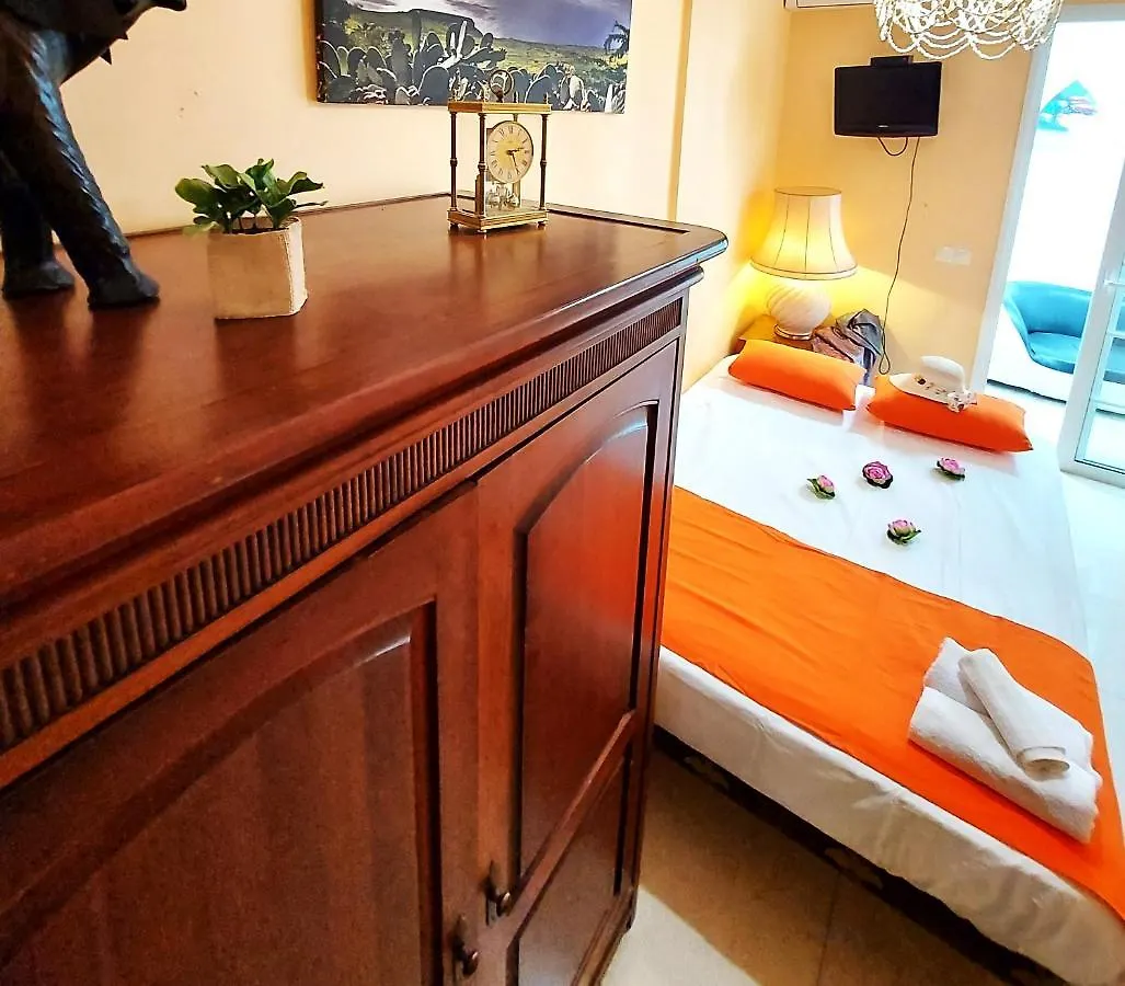 Dom wakacyjny Adeje House 2 Bedrooms, Wifi Free Costa Adeje